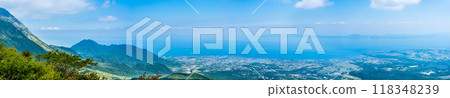 從新綠的仁田峠第二展望台眺望全景【長崎縣雲仙市】 118348239