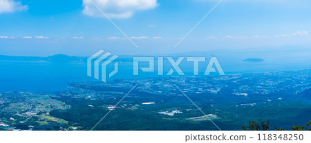 Panorama of fresh greenery from Nita Pass No. 2 Observation Point [Unzen City, Nagasaki Prefecture] 118348250