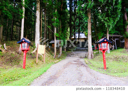 The approach to the Kannon-do temple The approach to the Kannon-do temple 118348410