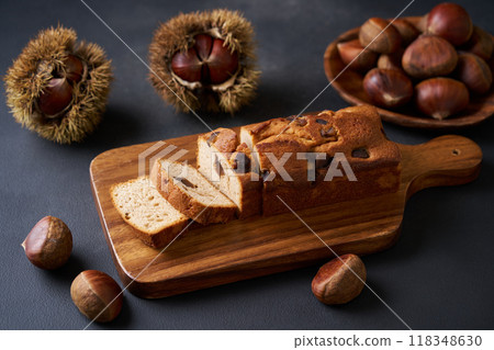 Chestnut Pound Cake 118348630