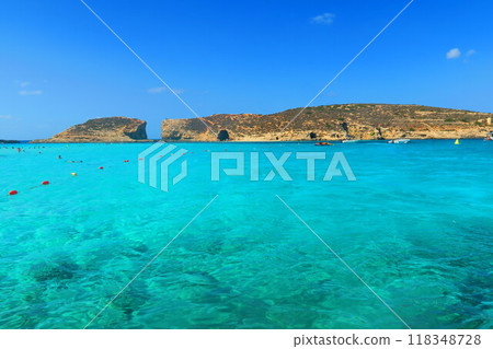 Comino's Blue Lagoon 118348728
