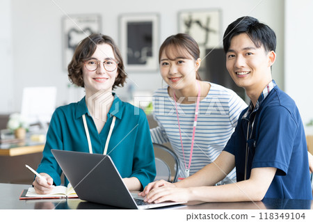 Young engineer working in the office 118349104
