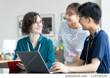 Young engineer working in the office 118349108