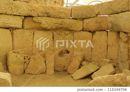 哈賈伊姆神廟，馬耳他世界遺產巨石神廟之一，神諭廳 118349706