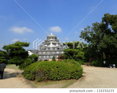 Okayama Castle is a three-story, six-storey scalene pentagonal castle located in Kita-ku, Okayama City, Okayama Prefecture, built by Ukita Hideie, a vassal of Toyotomi Hideyoshi. Okayama Castle is a three-story, six-storey scalene pentagonal castle located in Kita-ku, Okayama City, Okayama Prefecture, built by Ukita Hideie, a vassal of Toyotomi Hideyoshi. 118350235