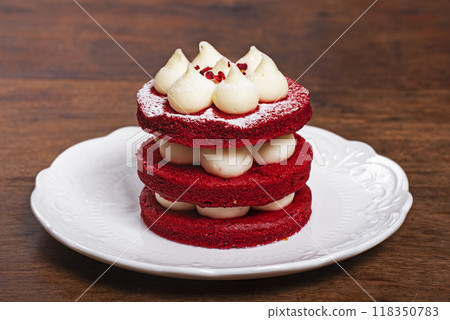 Red velvet cake 118350783