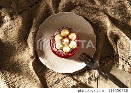 Red velvet cake 118350786