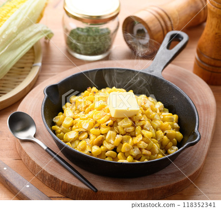 Autumn taste: Buttered corn 118352341