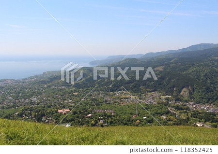 從大室山眺望伊東 靜岡縣伊東市 118352425