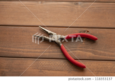 Well-used radio pliers 118353137