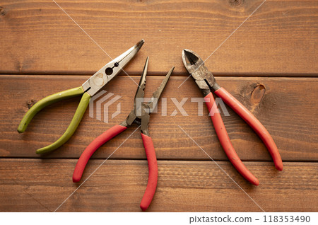 Used tools 118353490