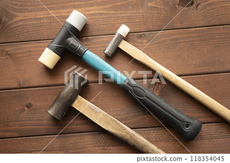 Well-used hammers Well-used hammers 118354045