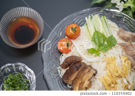 Refreshing somen noodles in summer Refreshing somen noodles in summer 118354902