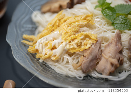 Refreshing somen noodles in summer 118354903