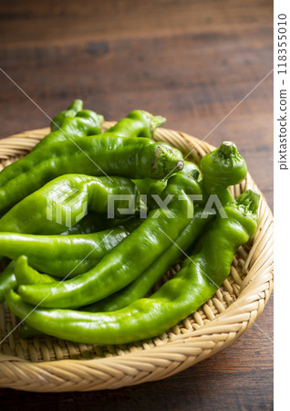 Manganji peppers served in a colander 118355010