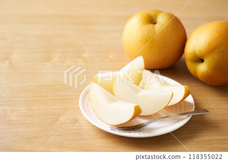 Sliced pears from Chiba prefecture Sliced pears from Chiba prefecture 118355022