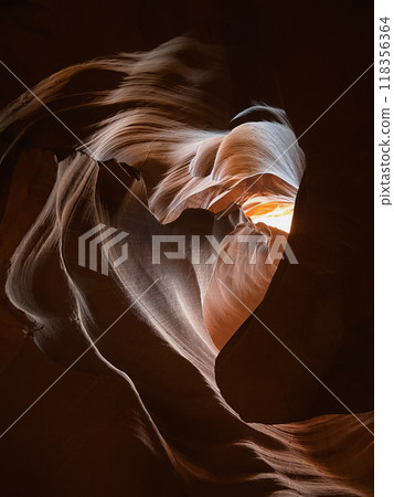 Fantastic Antelope Canyon 118356364