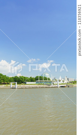 [Edogawa-ku, Tokyo] Kasai Rinkai Park and the water bus terminal area (view from the Kasai Seaside Park side) 118356921
