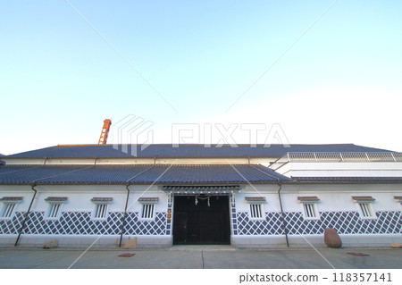 An atmospheric sake brewery (Saijo Sake Brewery Street) An atmospheric sake brewery (Saijo Sake Brewery Street) 118357141