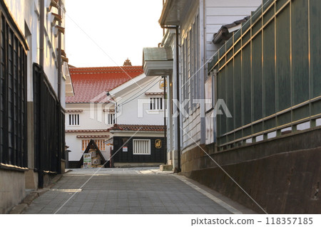 Saijo Sake Brewery Street in the evening, full of travelling atmosphere Saijo Sake Brewery Street in the evening, full of travelling atmosphere 118357185