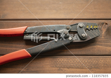 Electrician's Compression Pliers Electrician's Compression Pliers 118357835
