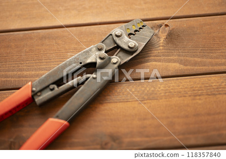 電工用壓線鉗 118357840