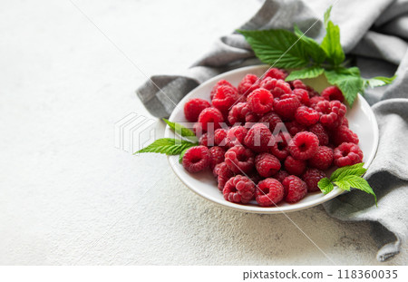 Fresh organic ripe raspberry Fresh organic ripe raspberry 118360035