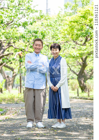 Senior couple lifestyle fresh greenery Senior couple lifestyle fresh greenery 118361121