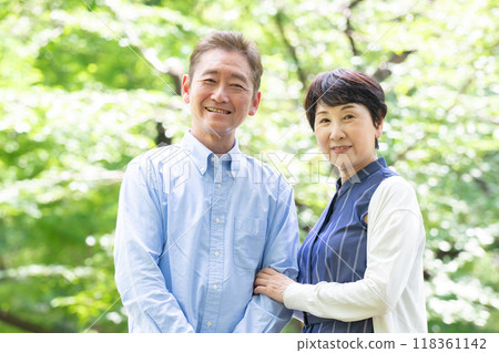 老夫婦生活方式清新綠色 118361142