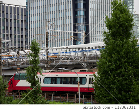 Scenery of a train running through the streets of Nagoya Scenery of a train running through the streets of Nagoya 118362331