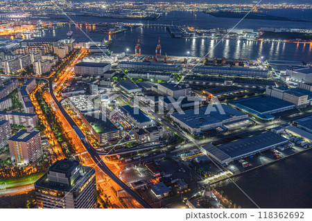 【咲島宇宙塔展望台】南面/咲島倉庫群 118362692