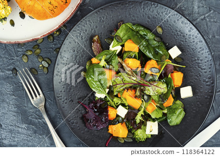 Fresh autumn pumpkin salad. 118364122
