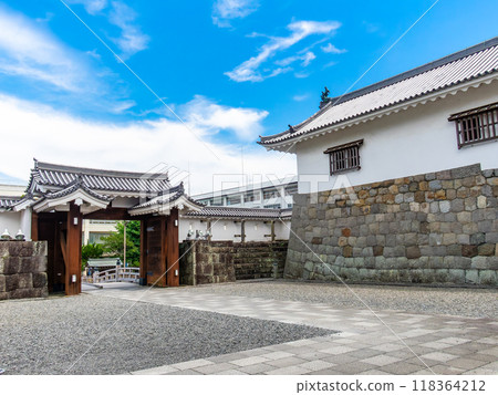 The beautiful and solemn view of the ruins of Sunpu Castle: Higashi-Mikomon Gate The beautiful and solemn view of the ruins of Sunpu Castle: Higashi-Mikomon Gate 118364212