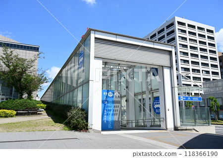 Entrance to the bus terminal near Sakae subway station 118366190