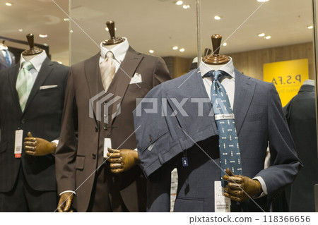 Mannequin suit 118366656