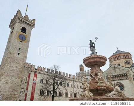 A beautiful square in the ancient city of Trento in northern Italy 118366831