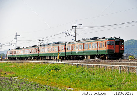 兩毛線 富田足利 JR 東日本 115 系 T1133 編組（高崎） 118369255