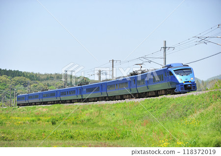Nippō Main Line Nakayamaka-Kitsuki JR Kyushu 883 series AO-5 formation (Oita) Sonic Nichirin Nippō Main Line Nakayamaka-Kitsuki JR Kyushu 883 series AO-5 formation (Oita) Sonic Nichirin 118372019