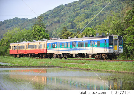 久留裡線 下郡小橋 JR東日本 木葉38-3 + 木葉30-100（幕張） 118372104