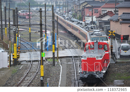 Hokuriku Main Line, Matsuto, Matsuto Main Office, Matsuto Factory, 489 series, H01 train (Kanazawa), DE10-1035, scrapped and sent back 118372985
