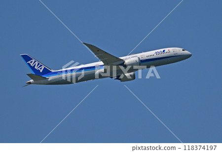 ANA789 takeoff and climb 118374197