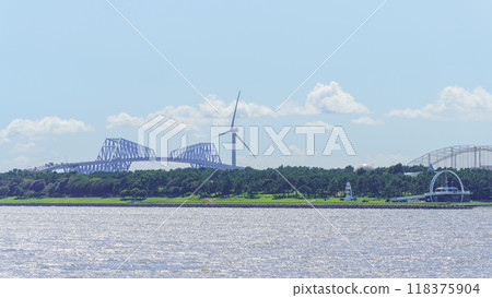 [Tokyo] Wakasu Seaside Park and Tokyo Gate Bridge (taken from the Arakawa Health Path) 118375904