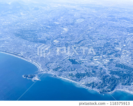 Shonan Enoshima as seen from an airplane flying from Haneda to Itami Shonan Enoshima as seen from an airplane flying from Haneda to Itami 118375913