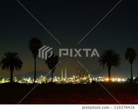 從山口縣周南市晴海水上樂園欣賞德山工廠夜景 118376416