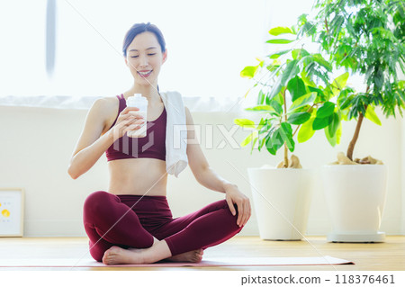 Protein yoga women 118376461