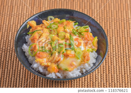 蝦子豆腐蓋飯 蝦子豆腐蓋飯 118376621