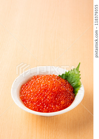 桌上的新鮮鮭魚子 桌上的新鮮鮭魚子 118379355