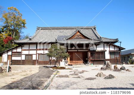 以紅葉聞名的滋賀縣西教寺 以紅葉聞名的滋賀縣西教寺 118379696