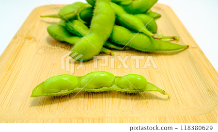 Boiled Edamame 118380629