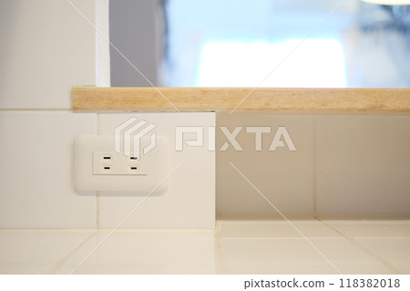 插座安裝在廚房 118382018